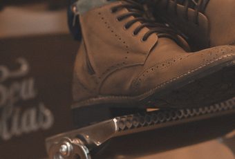 Como usar bota masculina com estilo